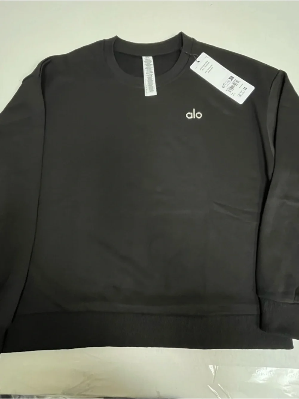 ALO Yoga Accolade Black Crewneck Sweatshirt